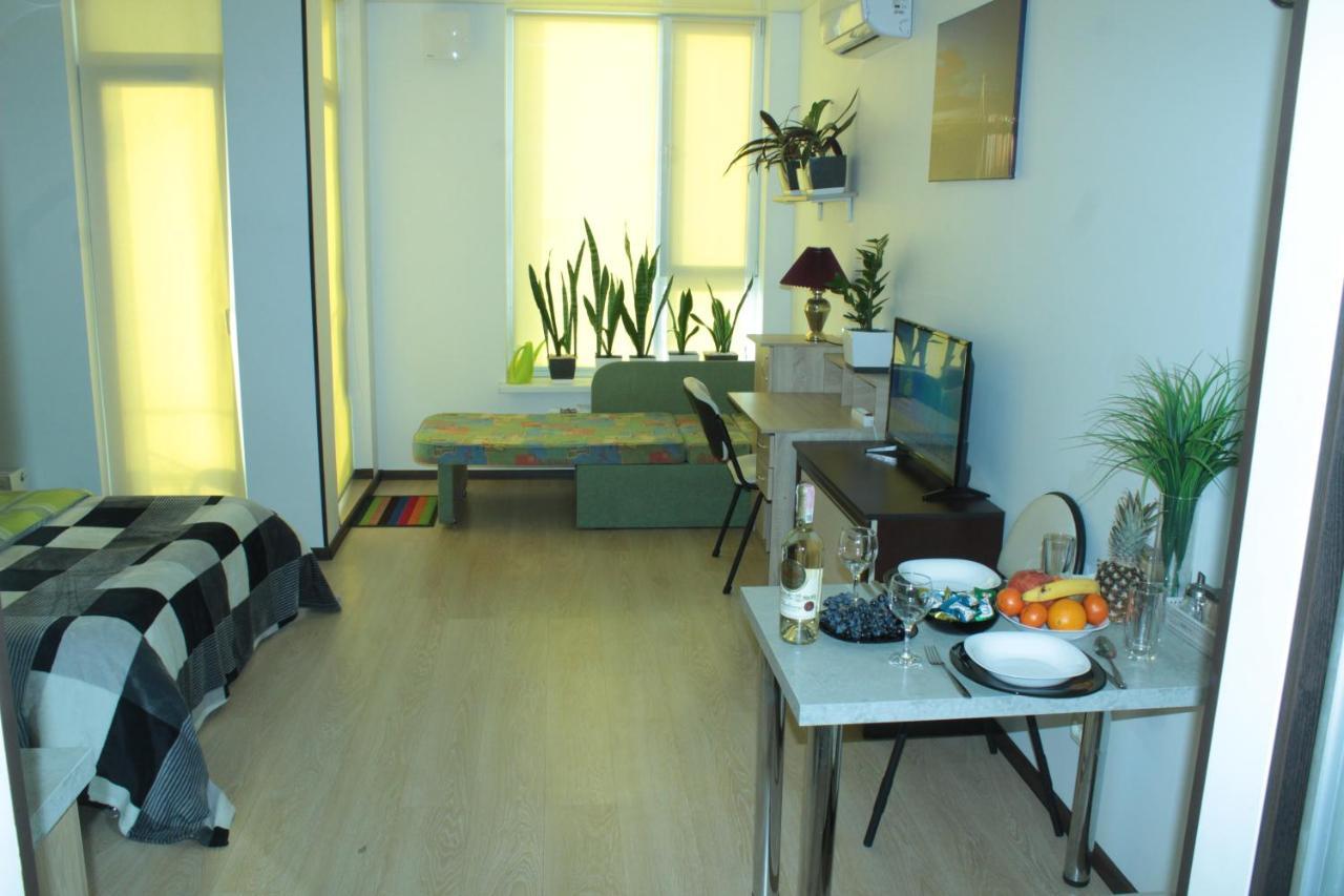 Comfortable Studio Apartments In A Secure Residential Complex Comfort Town Кт-02 Kiev Exteriör bild